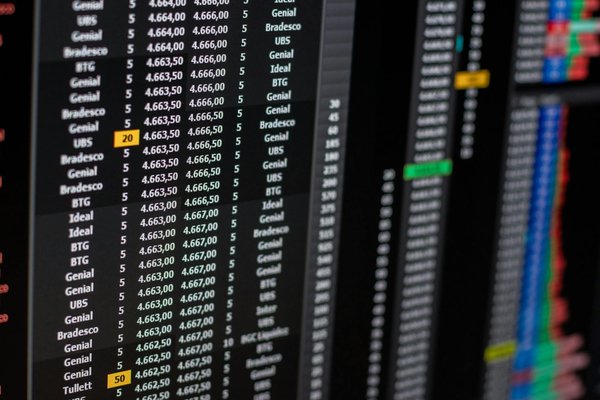 Revolutionizing trust: how blockchain technology can transform credential verification in uk universities